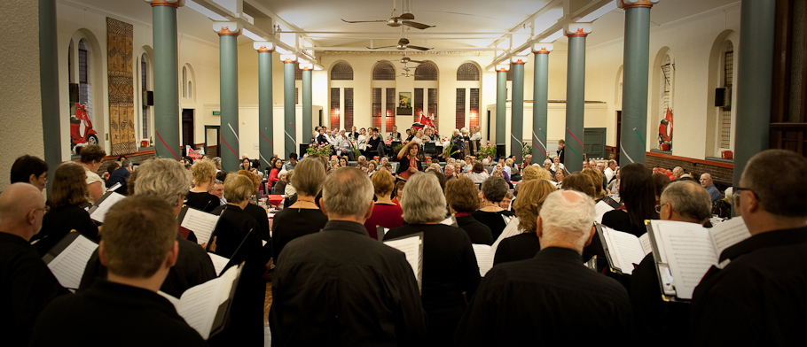 Brisbane Concert Choir performs at fundraiser Caffé Bella Melodia