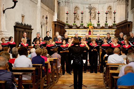 Brisbane Concert Choir performs at San Benedetto Po